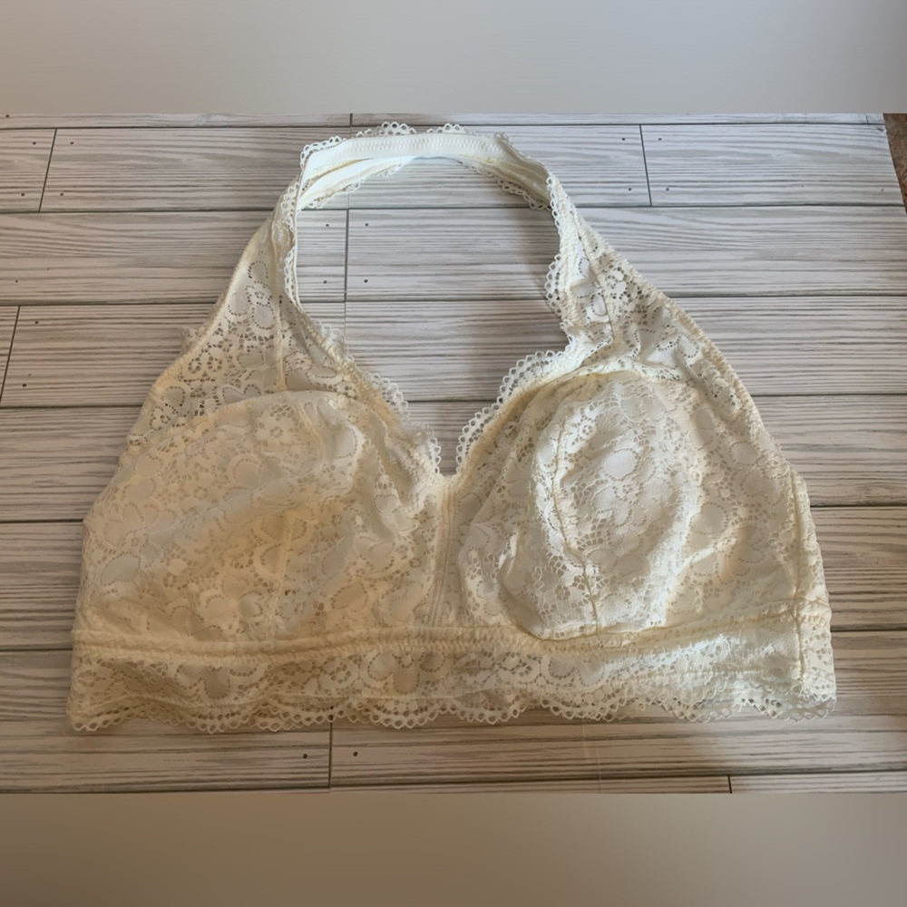 Arie Lace Halter Bralette - Cream